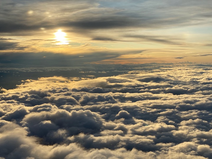 Über den Wolken